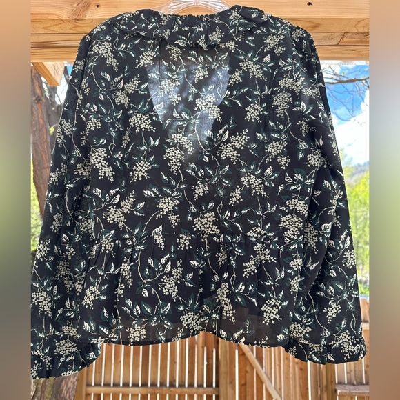 Madewell 100% Silk NWOT Ruffle-Hem Wrap Top in Antique Floral Large - Picture 8 of 16